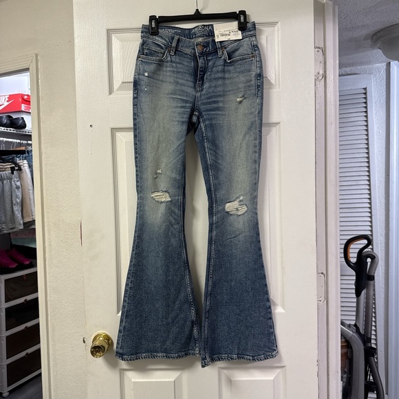 NEW Y2K-Inspired Arizona Jean Company Light Blue Flare Jeans - Picture 5 of 13